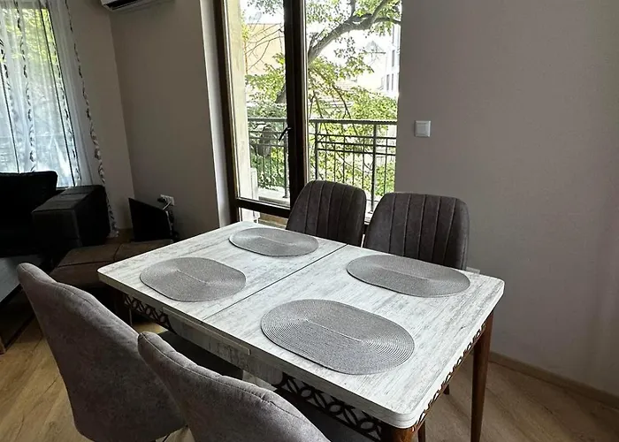 Apartment 3 стаен идеален център *