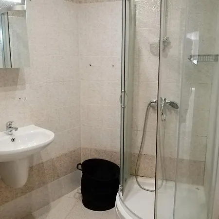 3 стаен идеален център Várna